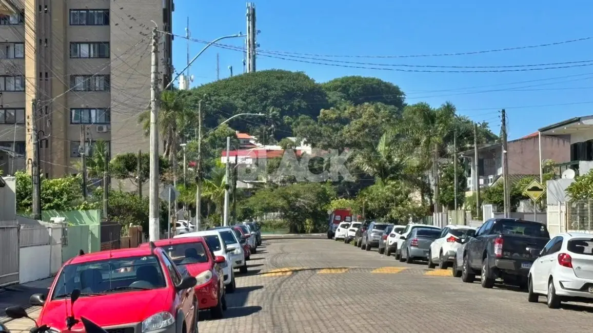 Foto 3 de Casa com 3 quartos à venda, 150m2 em Centro, Torres - RS