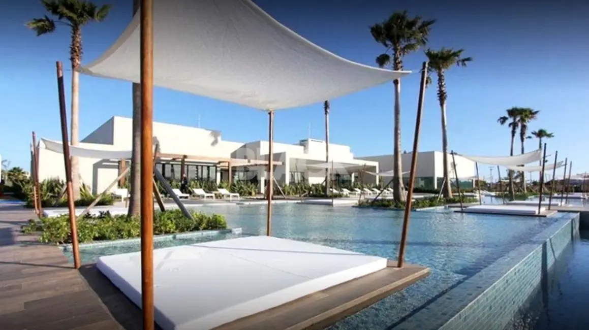 Foto 4 de Terreno / Lote à venda, 360m2 em Torres - RS