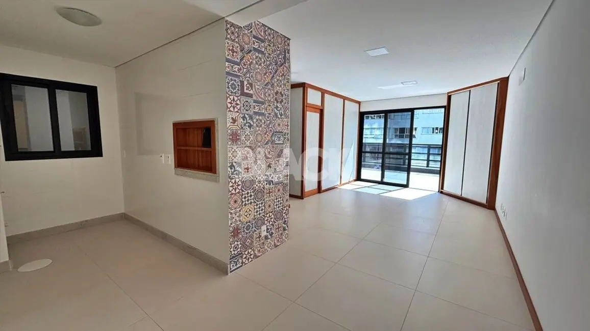 Foto 1 de Apartamento com 1 quarto à venda, 73m2 em Centro, Torres - RS