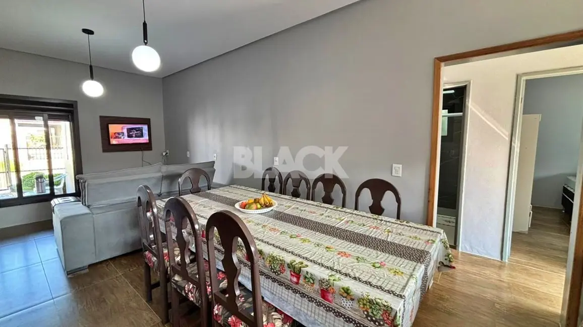 Foto 6 de Casa com 3 quartos à venda, 199m2 em Torres - RS