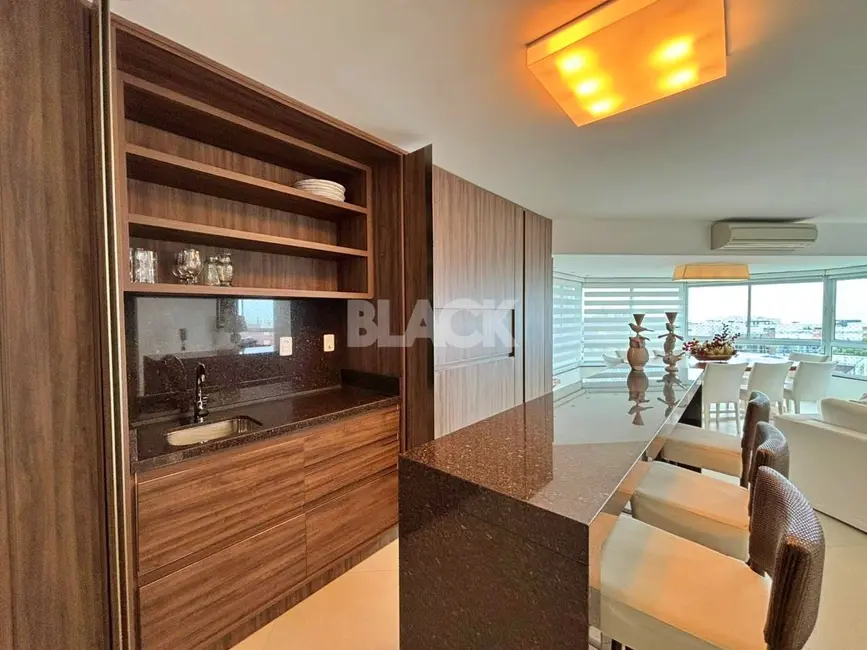 Foto 3 de Apartamento com 4 quartos à venda, 264m2 em Torres - RS