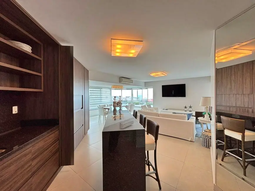 Foto 5 de Apartamento com 4 quartos à venda, 264m2 em Torres - RS