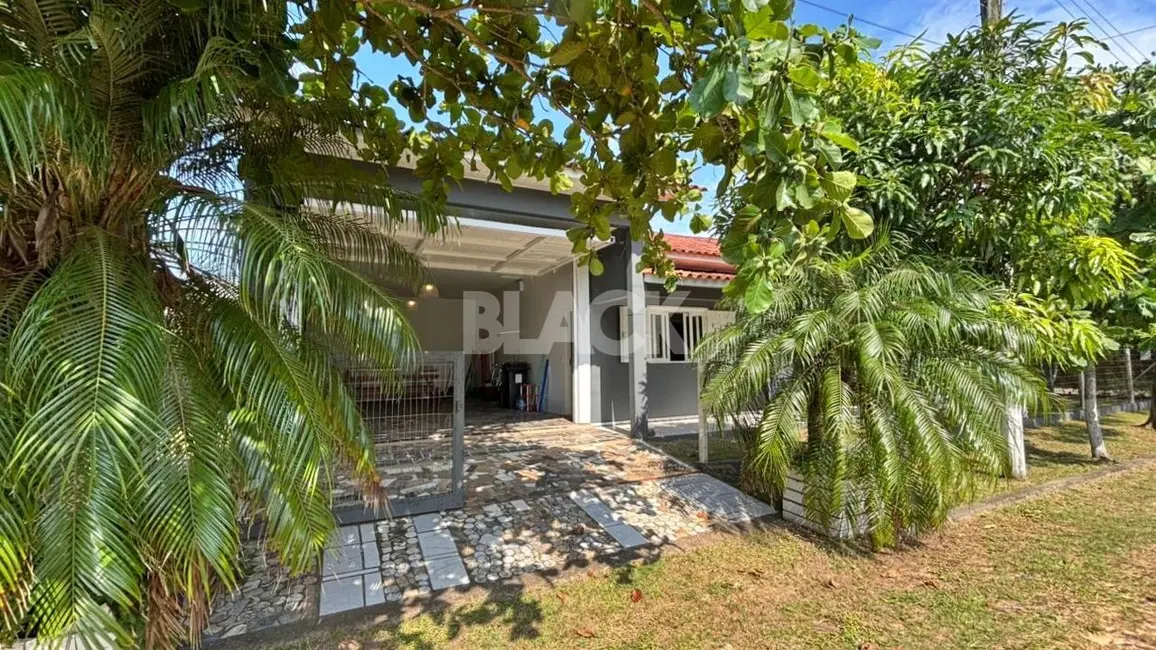 Foto 3 de Casa com 3 quartos à venda, 190m2 em Torres - RS