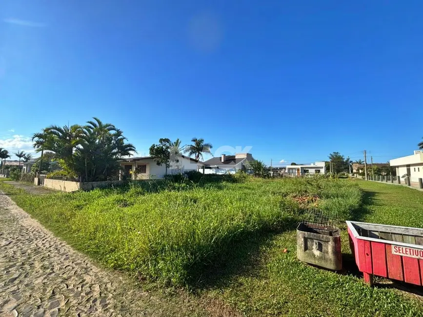 Foto 4 de Terreno / Lote à venda, 375m2 em Passo De Torres - SC