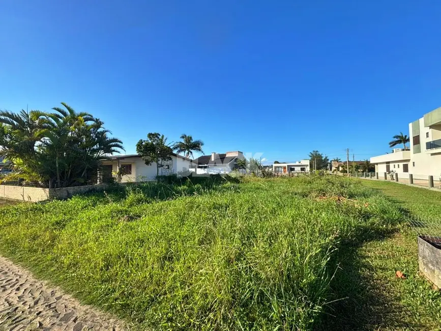 Foto 2 de Terreno / Lote à venda, 375m2 em Passo De Torres - SC