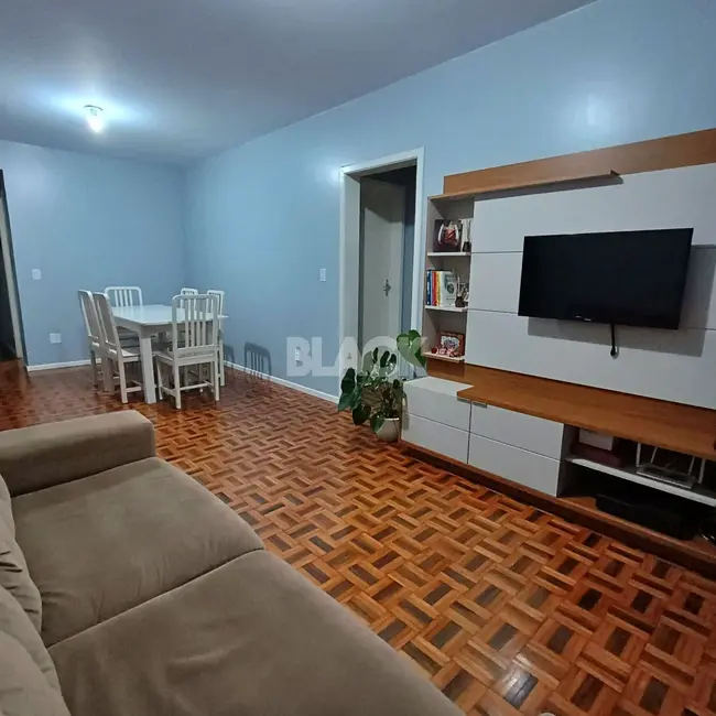 Foto 2 de Apartamento com 2 quartos à venda, 66m2 em Centro, Torres - RS