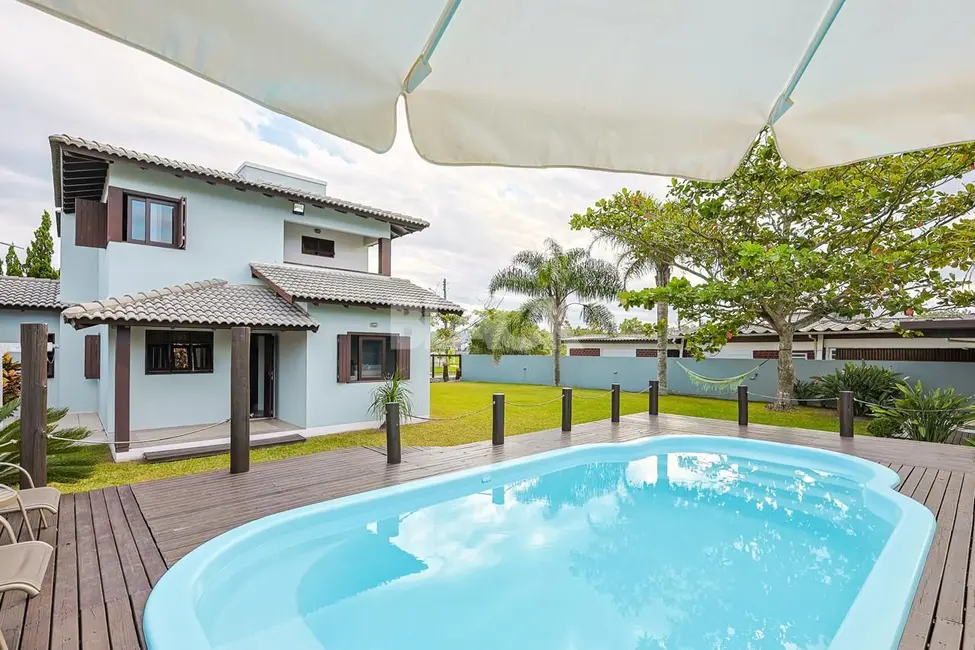 Foto 8 de Casa com 4 quartos à venda, 186m2 em Torres - RS