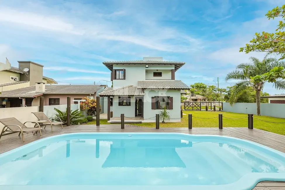 Foto 7 de Casa com 4 quartos à venda, 186m2 em Torres - RS