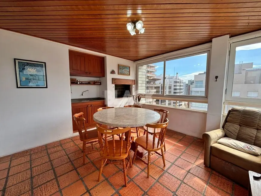 Foto 4 de Apartamento com 3 quartos à venda, 135m2 em Torres - RS