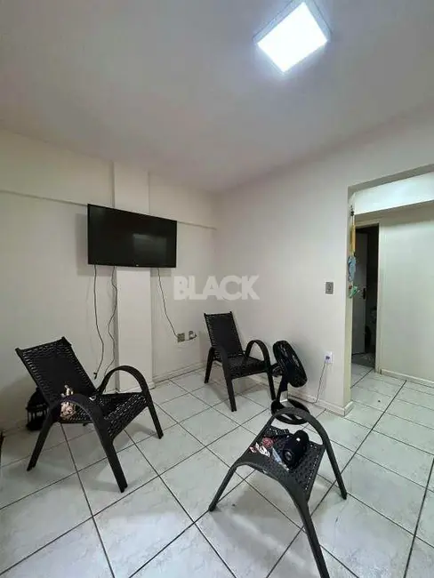Foto 2 de Apartamento com 3 quartos à venda, 85m2 em Centro, Torres - RS