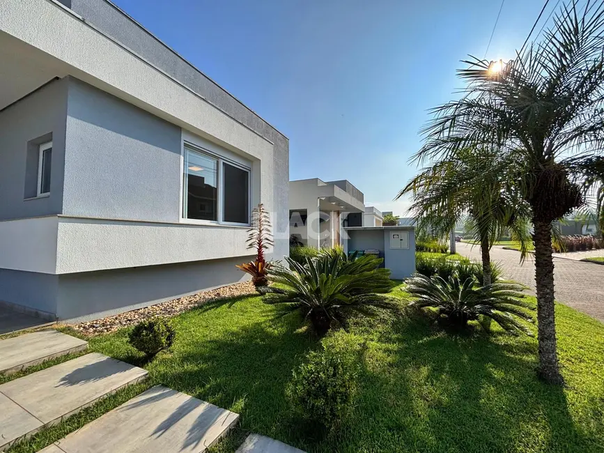 Foto 4 de Casa de Condomínio com 4 quartos à venda, 230m2 em Torres - RS