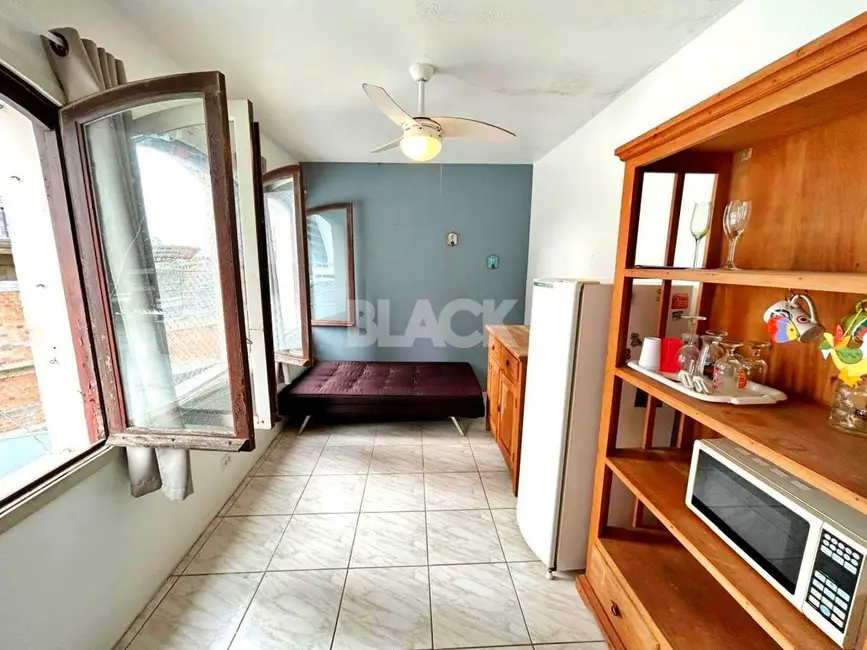 Foto 3 de Apartamento com 1 quarto à venda, 44m2 em Torres - RS