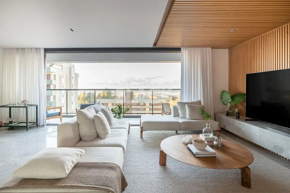 Apartamento com 4 quartos à venda, 215m2 em Torres - RS - imagem 1 Foto 1 de Apartamento com 4 quartos à venda, 215m2 em Torres - RS