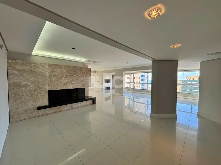 Foto 9 de Apartamento com 4 quartos à venda, 232m2 em Torres - RS