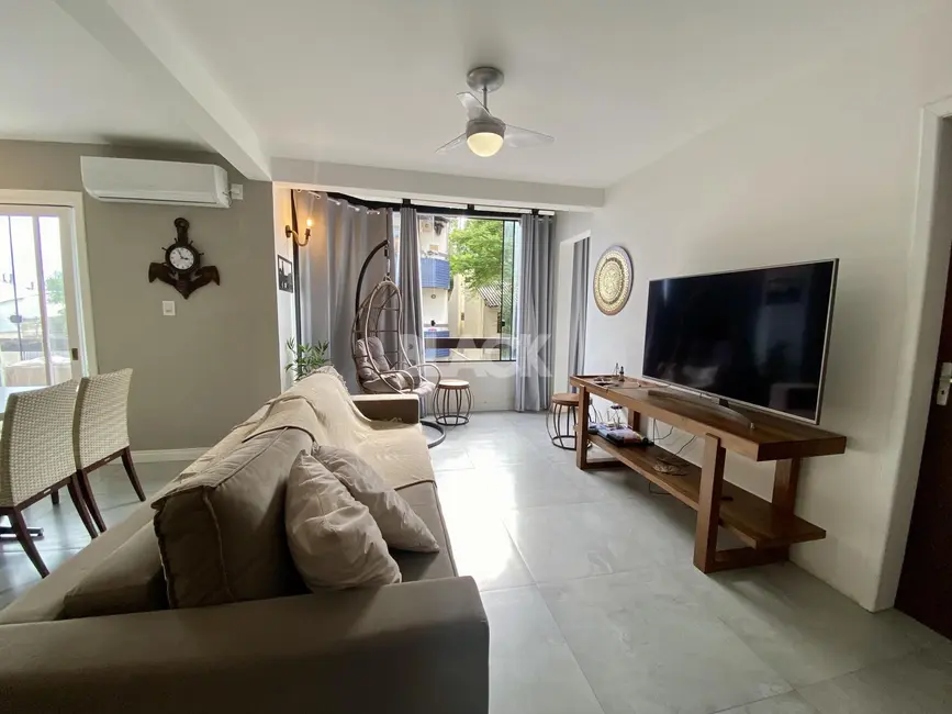 Foto 3 de Apartamento com 2 quartos à venda, 70m2 em Centro, Torres - RS