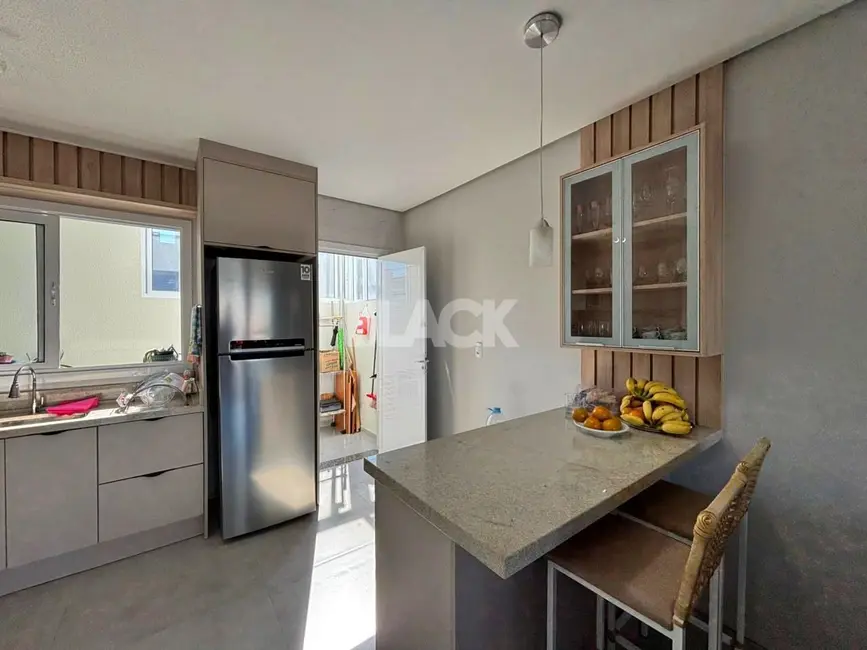 Foto 6 de Sobrado com 2 quartos à venda, 98m2 em Torres - RS