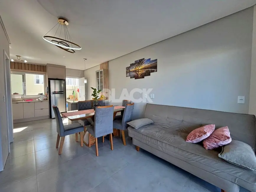 Foto 3 de Sobrado com 2 quartos à venda, 98m2 em Torres - RS