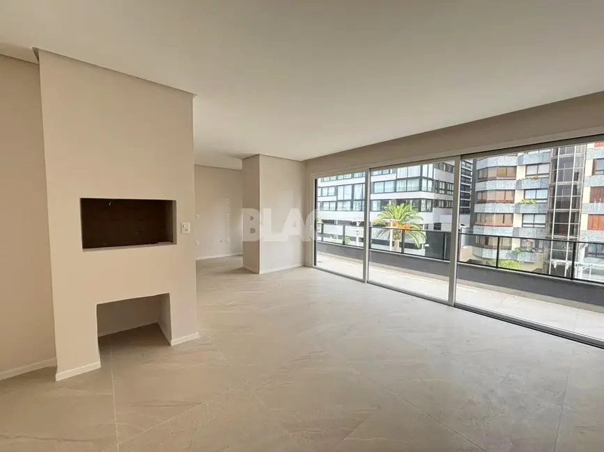 Foto 1 de Cobertura com 3 quartos à venda, 130m2 em Torres - RS