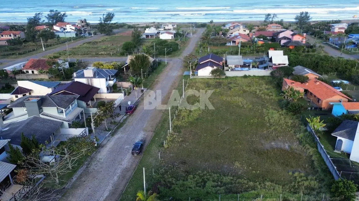 Foto 1 de Terreno / Lote à venda, 322m2 em Torres - RS