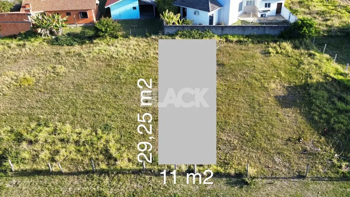 Foto 3 de Terreno / Lote à venda, 322m2 em Torres - RS