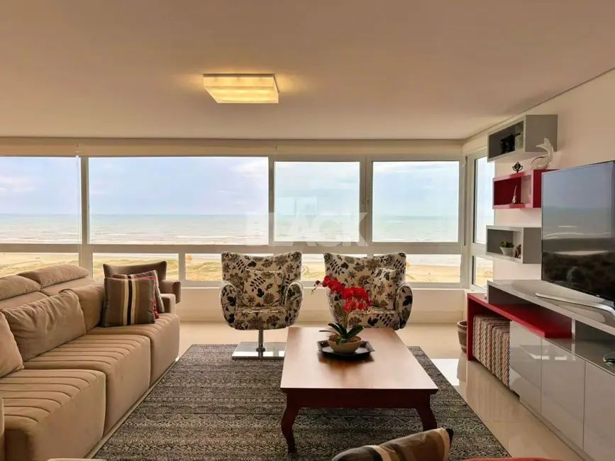 Foto 6 de Apartamento com 4 quartos à venda, 241m2 em Torres - RS