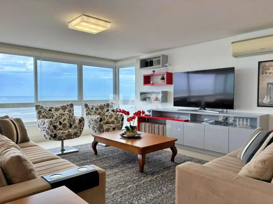 Foto 2 de Apartamento com 4 quartos à venda, 241m2 em Torres - RS