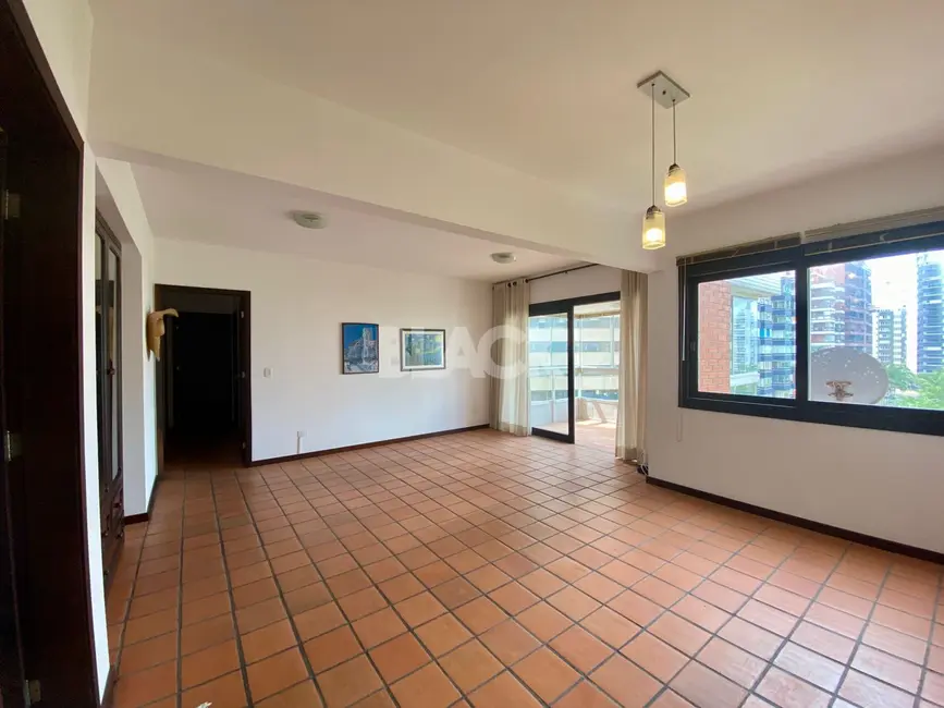 Foto 6 de Apartamento com 3 quartos à venda, 140m2 em Torres - RS
