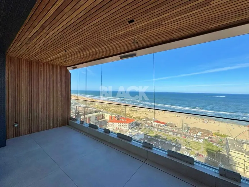 Apartamento com 4 quartos à venda, 207m2 em Torres - RS - imagem 8 Foto 8 de Apartamento com 4 quartos à venda, 207m2 em Torres - RS