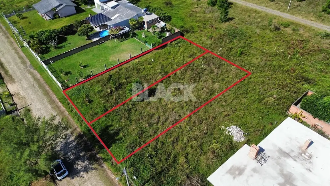 Foto 3 de Terreno / Lote à venda, 422m2 em Passo De Torres - SC