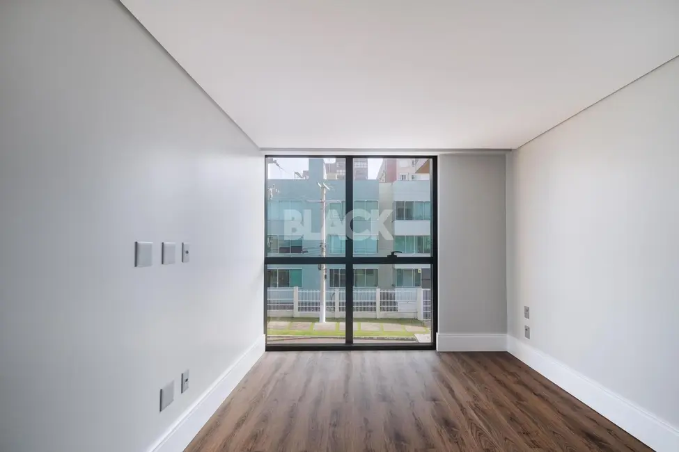 Foto 4 de Apartamento com 4 quartos à venda, 271m2 em Torres - RS