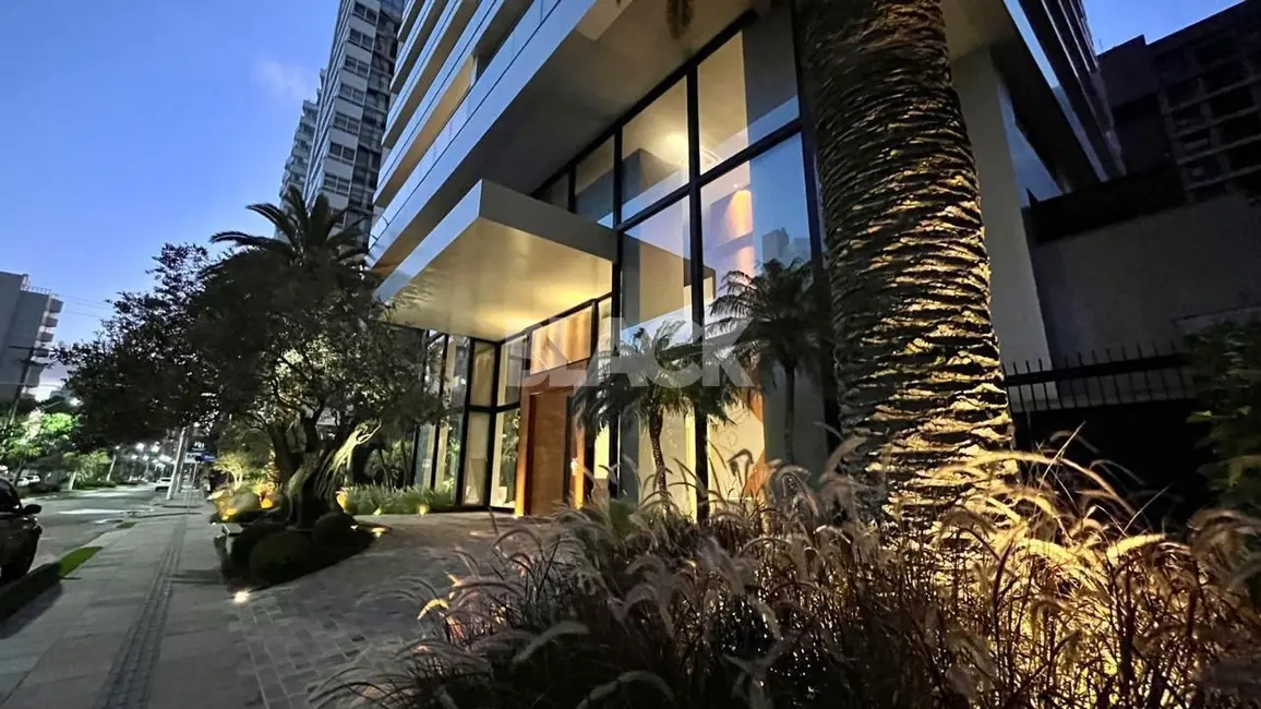 Foto 2 de Apartamento com 4 quartos à venda, 215m2 em Torres - RS
