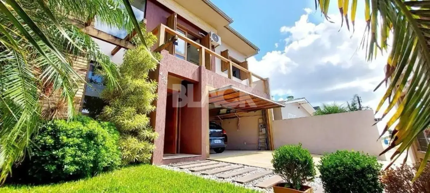 Foto 6 de Casa com 4 quartos à venda, 273m2 em Torres - RS