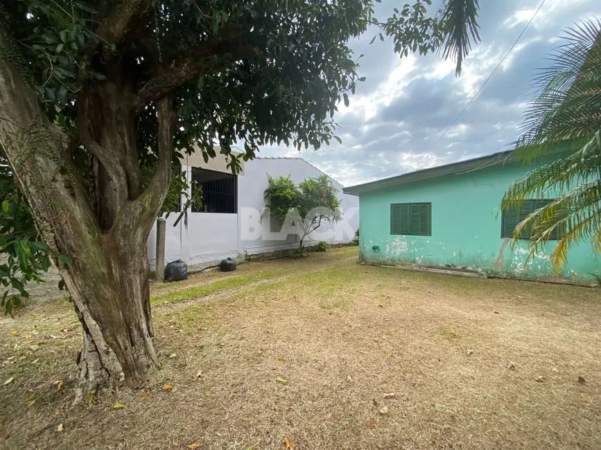 Foto 2 de Terreno / Lote à venda, 177m2 em Torres - RS