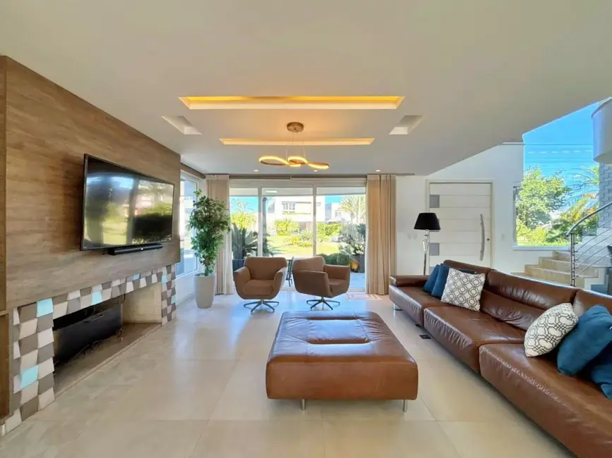 Foto 8 de Casa de Condomínio com 4 quartos à venda, 368m2 em Torres - RS