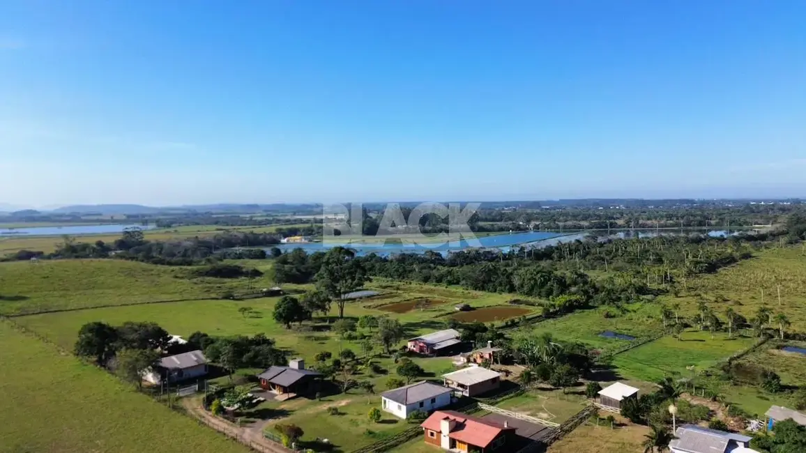 Foto 3 de Terreno / Lote à venda, 900m2 em Torres - RS