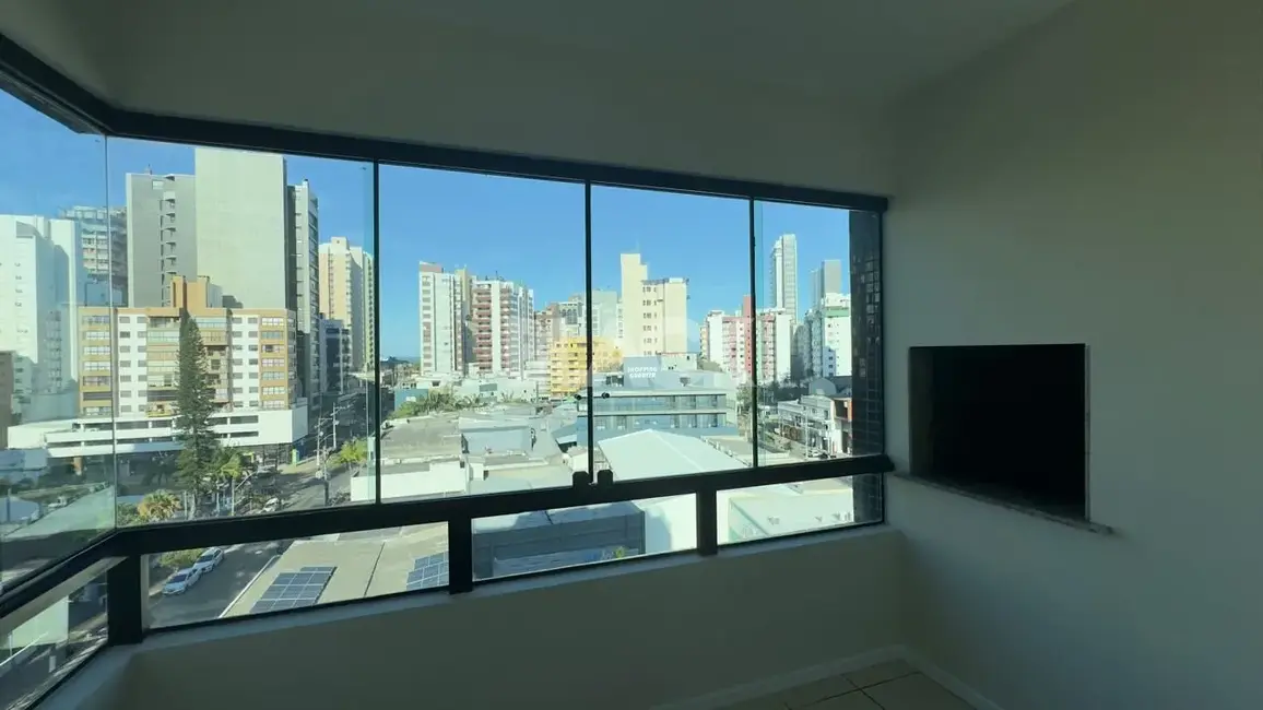 Foto 3 de Apartamento com 3 quartos à venda, 91m2 em Centro, Torres - RS