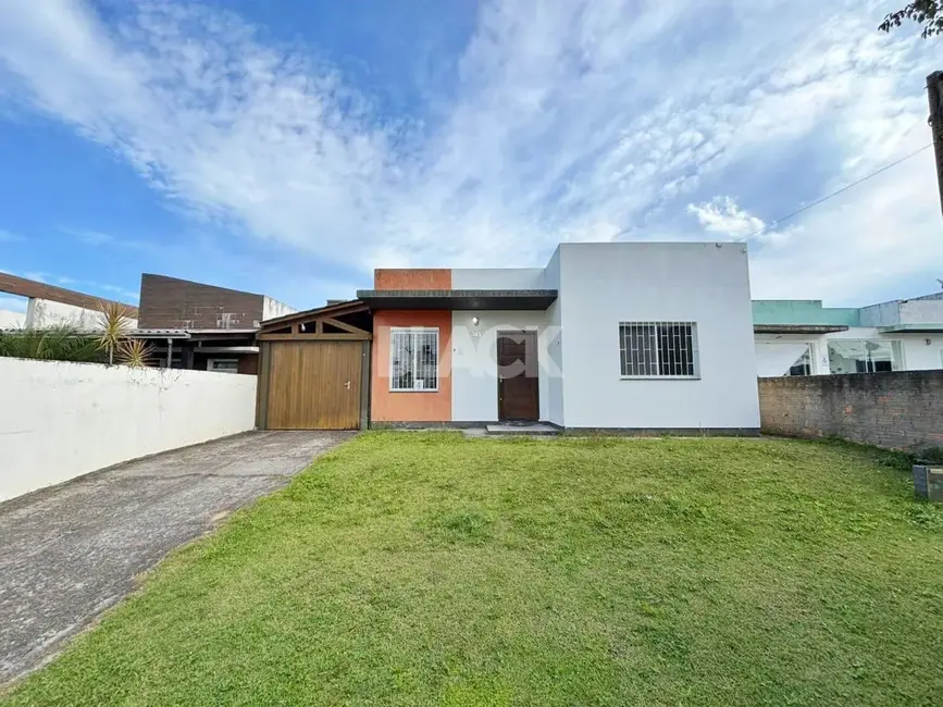 Foto 1 de Casa com 2 quartos à venda, 97m2 em Passo De Torres - SC