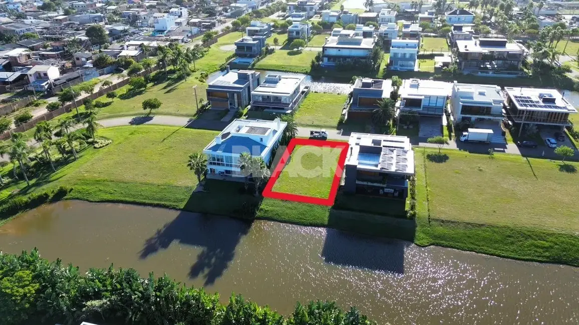 Foto 6 de Terreno / Lote à venda, 450m2 em Torres - RS