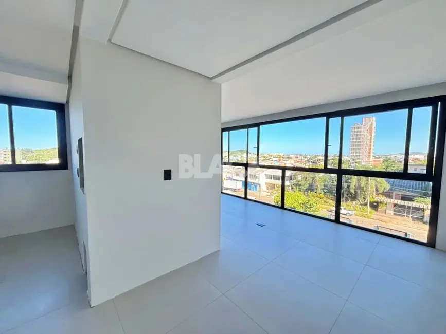 Apartamento com 1 quarto à venda, 31m2 em Torres - RS - imagem 1 Foto 1 de Apartamento com 1 quarto à venda, 31m2 em Torres - RS