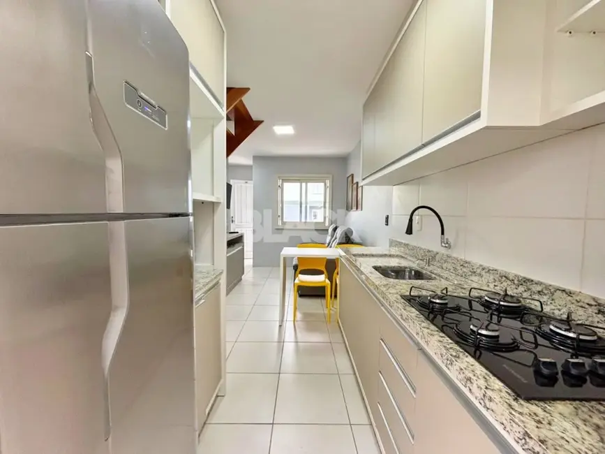Foto 9 de Sobrado com 2 quartos à venda, 54m2 em Torres - RS