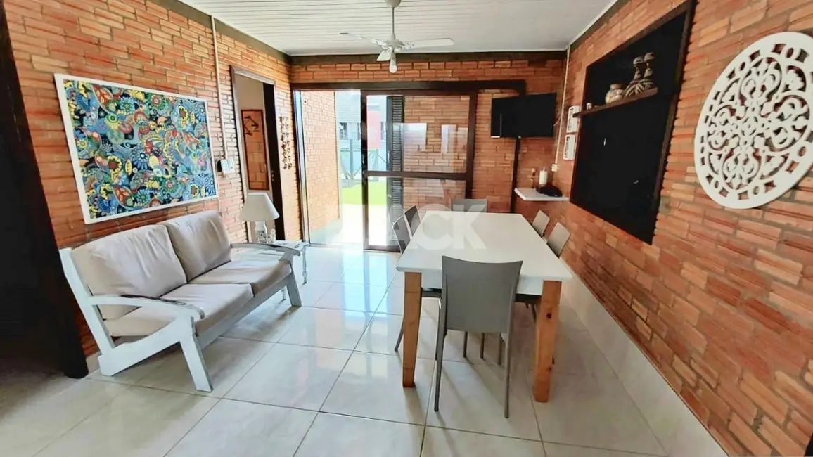 Foto 6 de Casa com 3 quartos à venda, 99m2 em Torres - RS