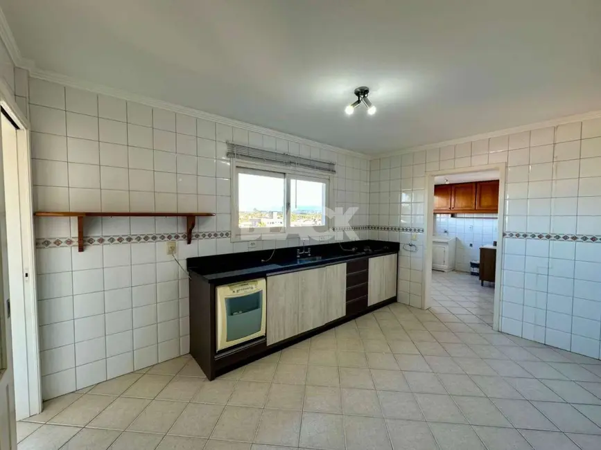 Foto 3 de Apartamento com 3 quartos à venda, 120m2 em Centro, Torres - RS