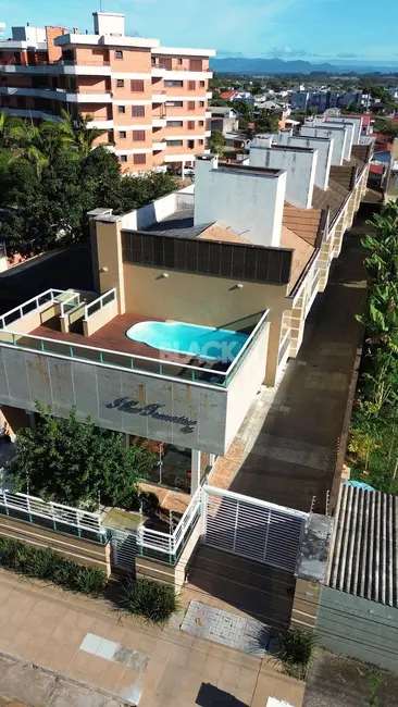 Foto 1 de Casa com 3 quartos à venda, 128m2 em Torres - RS