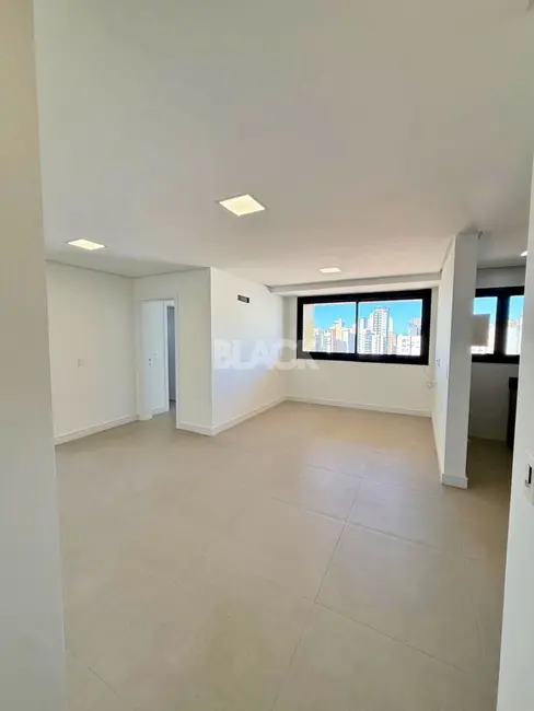 Foto 2 de Apartamento com 2 quartos à venda, 72m2 em Centro, Torres - RS