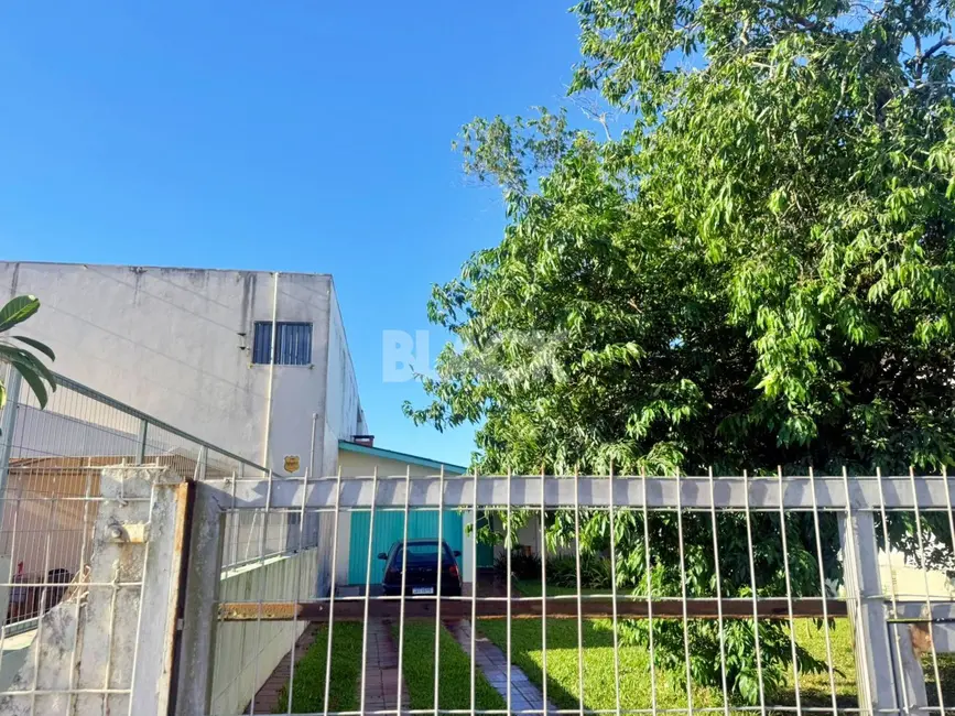 Foto 3 de Casa com 3 quartos à venda, 572m2 em Torres - RS