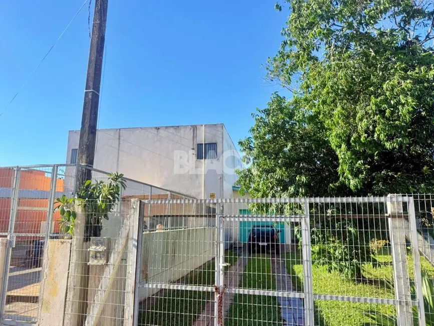 Foto 2 de Casa com 3 quartos à venda, 572m2 em Torres - RS