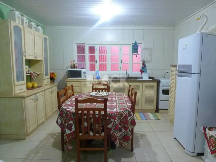 Foto 6 de Casa com 6 quartos à venda, 200m2 em Centro, Torres - RS