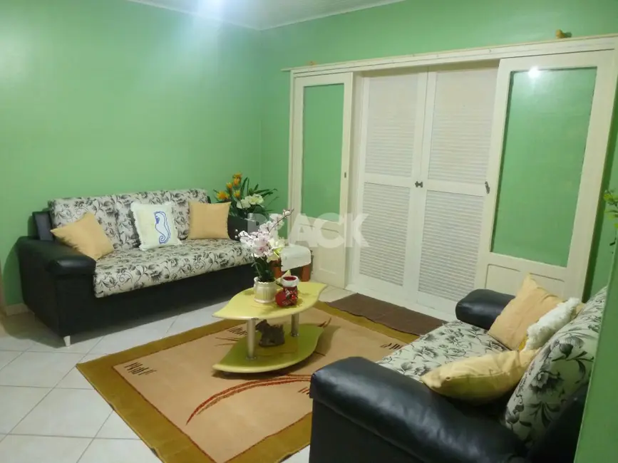 Foto 4 de Casa com 6 quartos à venda, 200m2 em Centro, Torres - RS