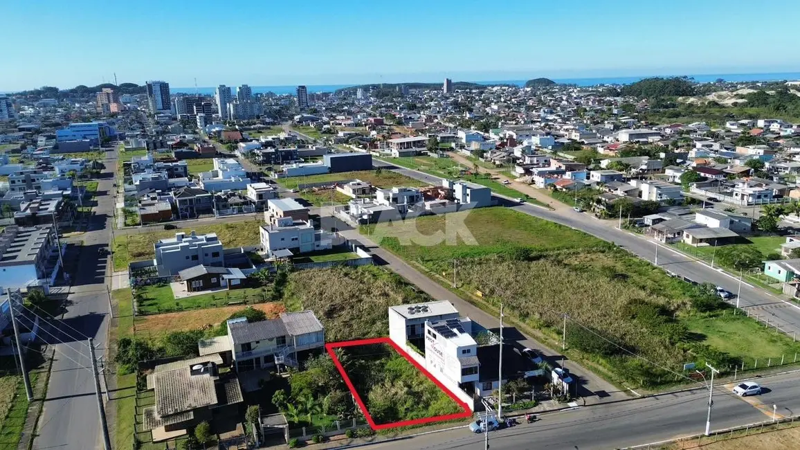 Foto 2 de Terreno / Lote à venda, 395m2 em Torres - RS