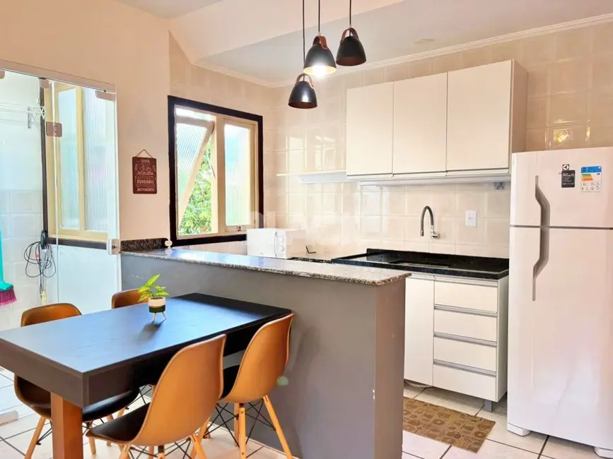 Foto 2 de Apartamento com 1 quarto à venda, 49m2 em Centro, Torres - RS
